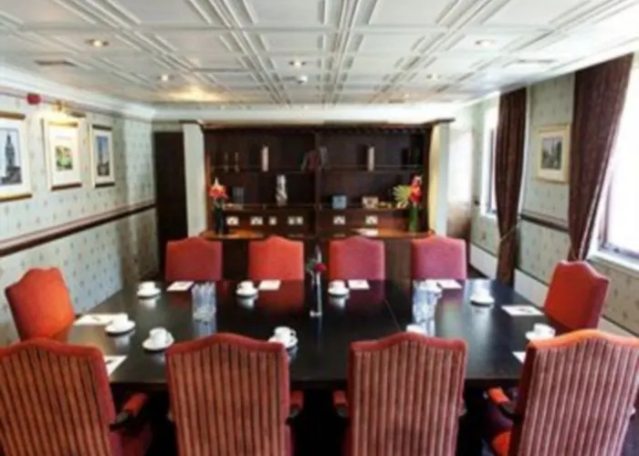 Carlton George 4* Glasgow