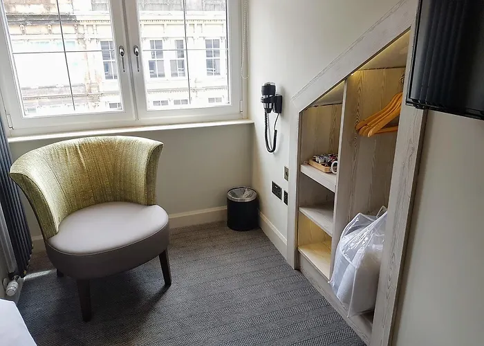 Rennie Mackintosh - Station 3* Glasgow