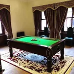 Beautiful 4-bed In * Glasgow