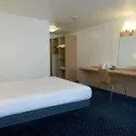 Travelodge Paisley Road Hotel 3*