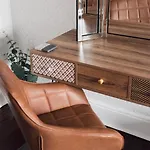 Beautiful, Traditional 2 Bed Flat W Free Parking - Pass The Keys 아파트 글라스고