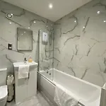 Principal - Merchant