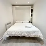 Executive 10th Floor Studio Flat * Glasgow