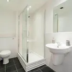 Executive 10th Floor Studio Flat *