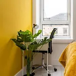 Διαμέρισμα Cheerful 2 Bedroom Homely Apartment, Sleeps 4 Guest Comfy, 3x Double Bed, Parking, Free Wifi, Suitable For Business, Leisure Guest,glasgow, West End, Near Centre, Perfect For Common Wealth Games 2026 *