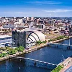 펜션 Executive Triplex House, 3 Bedroom 3 Bathrooms 1 Living Kitchen - Huge Terrace For Master Bedroom - Private E Parking Lez Congestion Zone Free - Garden - 5 Mins Drive To Centre Station 글라스고