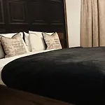 Vkm *