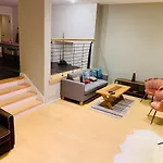 Apartment Centre G1 Penthouse With Riverviews - Duplex - 4 Bedrooms, 3 Bathrooms, Kitchen, 1 Living Room, 1 Dining Room, 2 Terraces, Parking, Floor, 2050 Sq Ft, Merchant