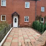 Modern House Close To شقة *