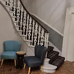 The Hampton Court 3* Глазго