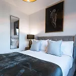 The Lusso - 2br - A 5* Escape Like No Other Apartmán