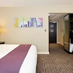 Premier Braehead Hotel 3*