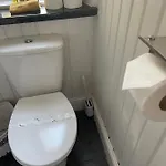 Traditional Close To Centre & Hampden 아파트