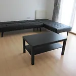 Cozy Off Road 2 Bedroom With Free Wi-fi And Private Parking Apartmán