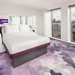 Yotel 4*