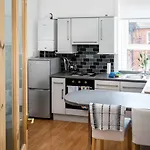 Charming 1-bed Southside Flat In Great Location *