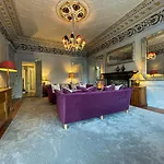 דירה 1 Bed Character Filled גלאזגו