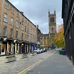Lovely 1-bed In Merchant Apartment *