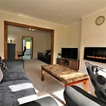 Signature - Dumbreck House *