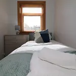 Signature - Dumbreck House Glasgow