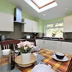 Signature - Dumbreck House *