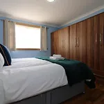 Signature - Dumbreck House *