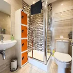 Apartamento 3-bed Bonny Flat - West End Centre *