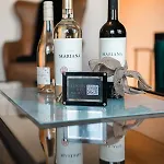 West End Escape - Prime Location Apartment *