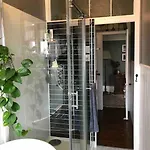 Apartment Spacious 3 Bed Flat In The Heart Of The West End. *