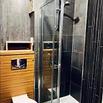 شقة Designer Penthouse With Riverviews - G1 Centre, 3 Bedrooms, 2 Bathrooms, 1 Living / Kitchen. Full Floor, Wrap Around Terrace, Panoramic Views, Off Station / Buchanan Street *