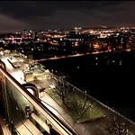 شقة Designer Penthouse With Riverviews - G1 Centre, 3 Bedrooms, 2 Bathrooms, 1 Living / Kitchen. Full Floor, Wrap Around Terrace, Panoramic Views, Off Station / Buchanan Street غلاسغو