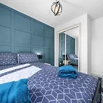 I'm Your Host - Bridgeton House *