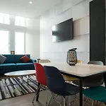 Modern Living At Riverside In The Heart Of * Glasgow