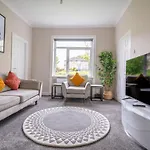4 Bedrooms Homely House - Sleeps 6 Comfortably With 6 Double Beds,glasgow, Free Street Parking, Business Travellers, Contractors, & Holiday-goers, Near Major Transport Links In & Centre, Perfect For Common Wealth Games 2026 Apartmán *