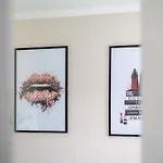 Apartmán 4 Bedrooms Homely House - Sleeps 6 Comfortably With 6 Double Beds,glasgow, Free Street Parking, Business Travellers, Contractors, & Holiday-goers, Near Major Transport Links In & Centre, Perfect For Common Wealth Games 2026 Glasgow