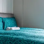 4 Bedrooms Homely House - Sleeps 6 Comfortably With 6 Double Beds,glasgow, Free Street Parking, Business Travellers, Contractors, & Holiday-goers, Near Major Transport Links In & Centre, Perfect For Common Wealth Games 2026 * Glasgow