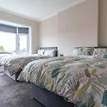 4 Bedrooms Homely House - Sleeps 6 Comfortably With 6 Double Beds,glasgow, Free Street Parking, Business Travellers, Contractors, & Holiday-goers, Near Major Transport Links In & Centre, Perfect For Common Wealth Games 2026 * Glasgow