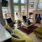 Stunning 3 Bedroom Victorian Near Pollok Country Park