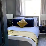 Apartman Stunning 3 Bedroom Victorian Near Pollok Country Park *