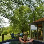 Craigmaddie Muir Roundhouse With Hot Tub Romantic, Luxury, Rural For 2 Near Milngavie Διαμέρισμα