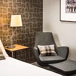 Szálloda West By Compass Hospitality 3*
