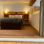 Argyle Hotel, Bw Signature Collection מלון