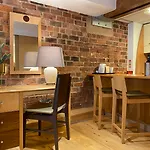 Argyle Hotel, Bw Signature Collection מלון 4*