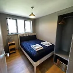 Apartmán Spacious 3-bedroom On Country Estate Near - Sleeps 6