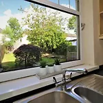 Signature - Lincoln View גלאזגו