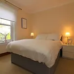 Signature - Lincoln View גלאזגו