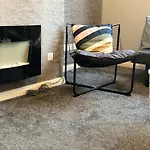 Cosy Stylish Home, Seperate Entrance Appartement *