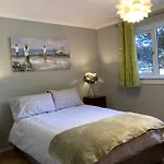 Διαμέρισμα Comfy 1 Bedroom Flat With Free Parking