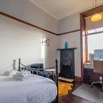 Beautiful, Traditional 2 Bed Flat W Free Parking - Pass The Keys