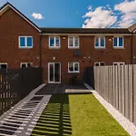 Emirates Aparthouse *